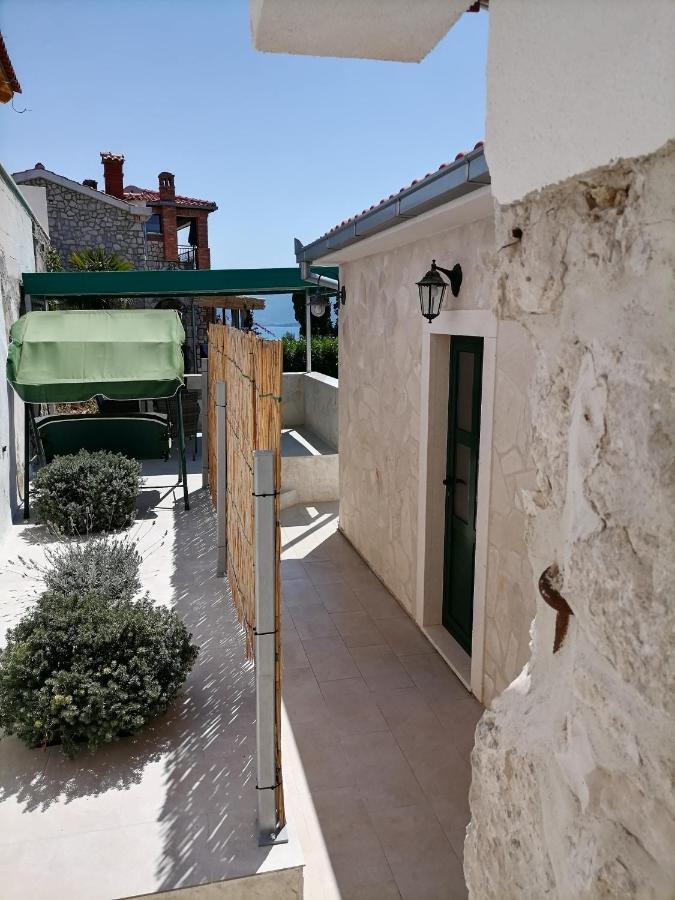קלק Apartmani Kremena Small Beach 200M מראה חיצוני תמונה