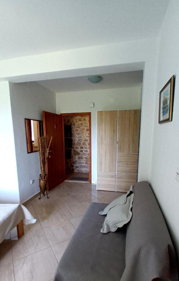 קלק Apartmani Kremena Small Beach 200M מראה חיצוני תמונה