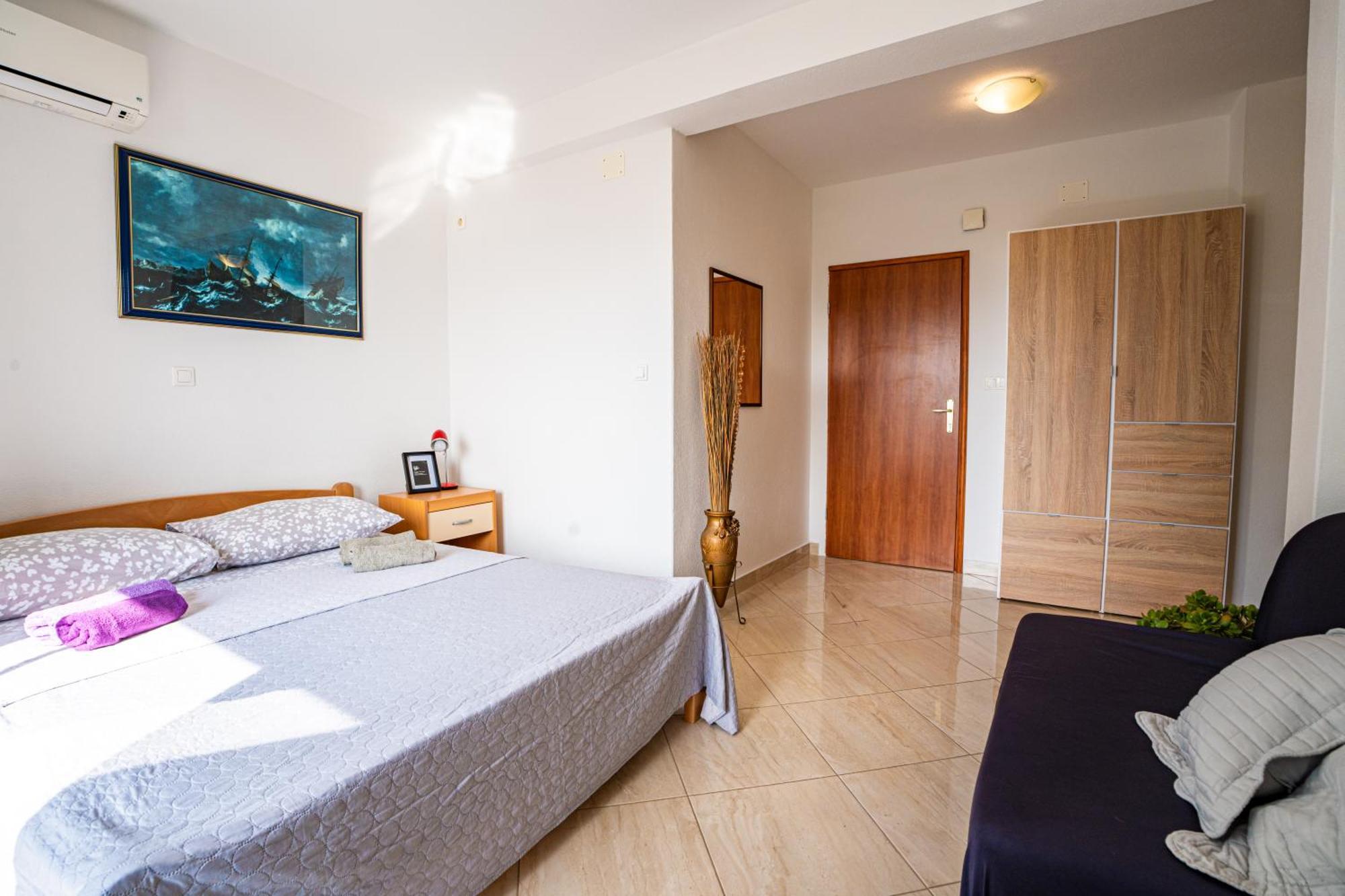 קלק Apartmani Kremena Small Beach 200M מראה חיצוני תמונה