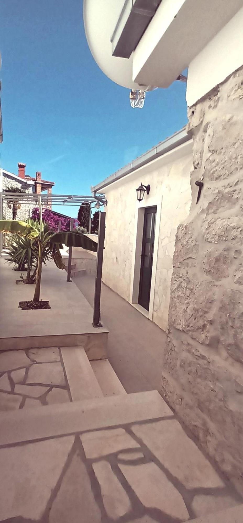 קלק Apartmani Kremena Small Beach 200M מראה חיצוני תמונה