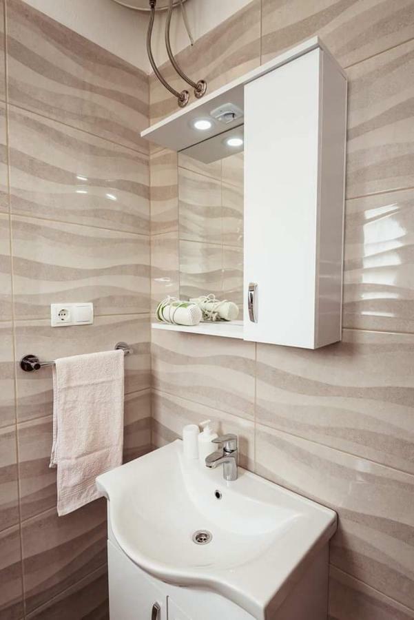 קלק Apartmani Kremena Small Beach 200M מראה חיצוני תמונה